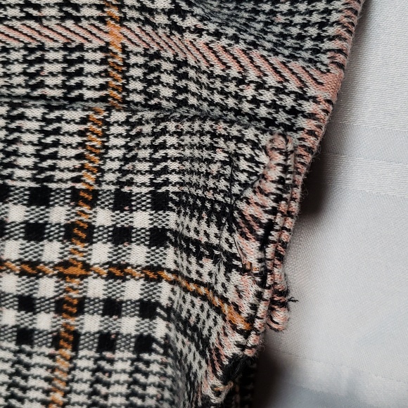 🧥Old navy cotton button up plaid blazer in Medium 🧥 - Picture 7 of 10